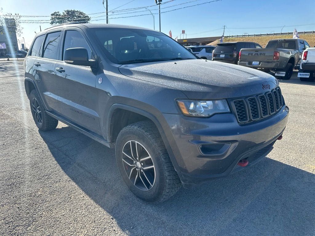 Used 2017 Jeep Grand Cherokee Trailhawk AWD/4WD image 2