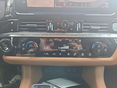 New 2026 Nissan Pathfinder Platinum FWD image 21