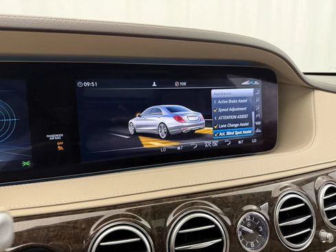 Used 2019 Mercedes-Benz S 560 4MATIC Sedan image 40