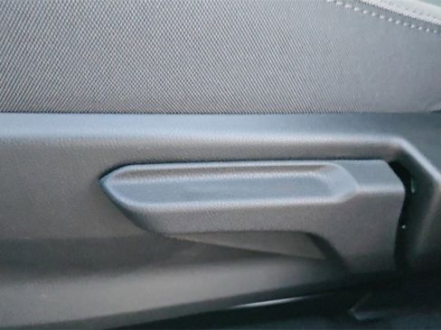 Certified 2025 Subaru Impreza 2.0i image 18