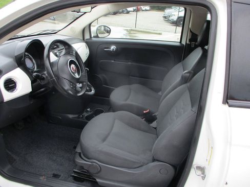 Used 2015 FIAT 500 Pop FWD image 11