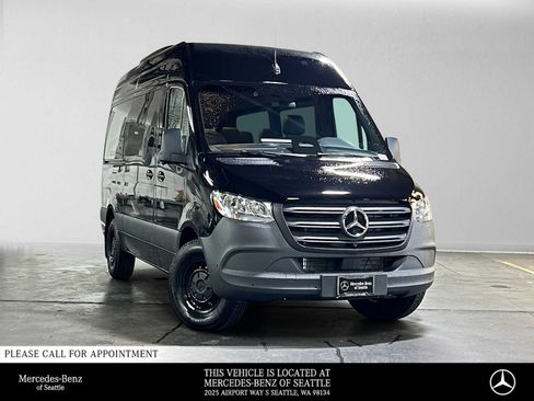 Used 2025 Mercedes-Benz Sprinter 2500 image 1
