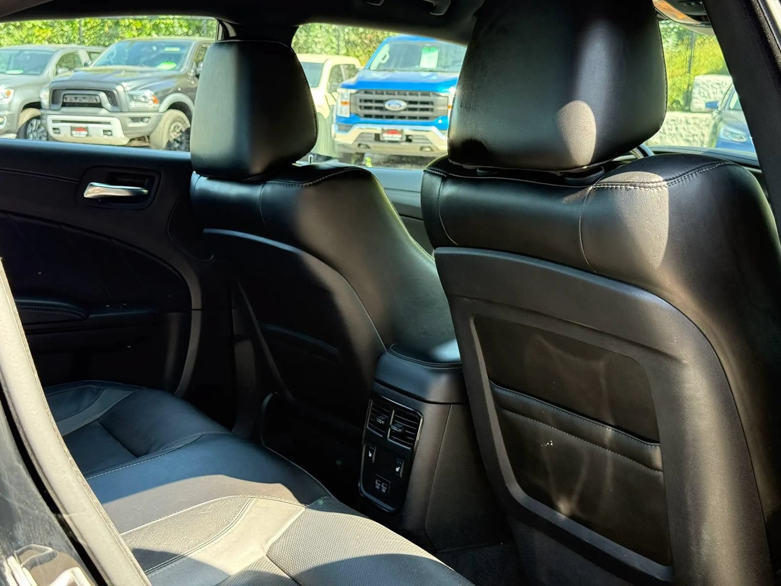 Used 2022 Dodge Charger SXT w/ Plus Group AWD/4WD image 11