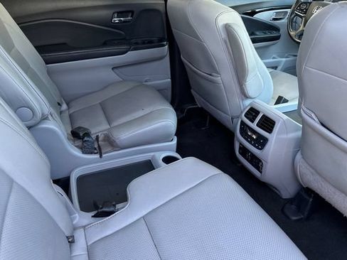 Used 2019 Honda Pilot Elite image 19