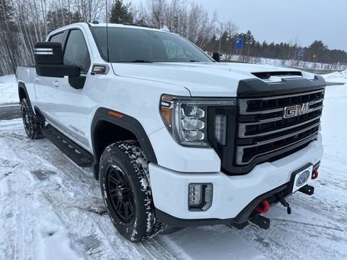 Used 2020 GMC Sierra 2500 AT4 w/ AT4 Premium Package image 7