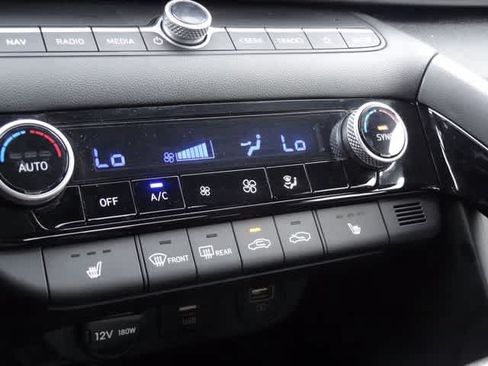 Used 2023 Hyundai Elantra SEL w/ Convenience Package FWD image 39