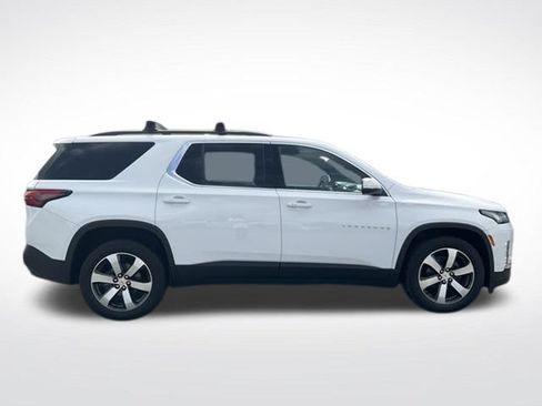 Used 2023 Chevrolet Traverse LT w/ LT Premium Package AWD/4WD image 18