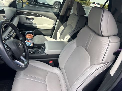 Used 2023 Honda Pilot Elite image 7