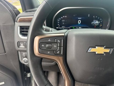 Used 2023 Chevrolet Suburban High Country AWD/4WD image 16
