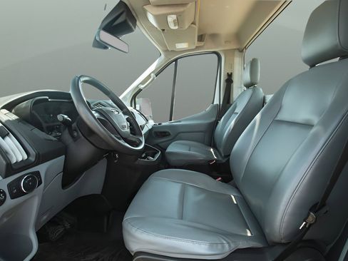 Used 2018 Ford Transit 250 138 RWD image 13