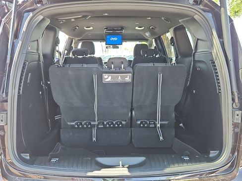 Used 2018 Chrysler Pacifica Touring Plus w/ S Appearance Package FWD image 7
