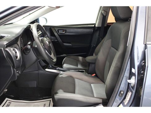 Used 2018 Toyota Corolla LE image 20