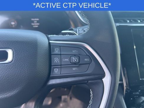 New 2025 Jeep Grand Cherokee Laredo image 9