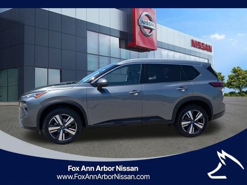 Certified 2024 Nissan Rogue SL AWD/4WD image 2