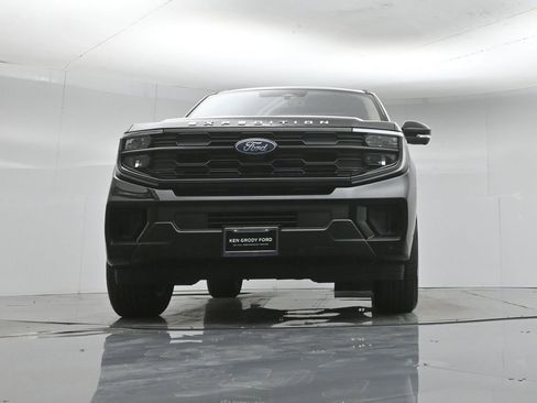 Used 2025 Ford Expedition Active RWD image 48