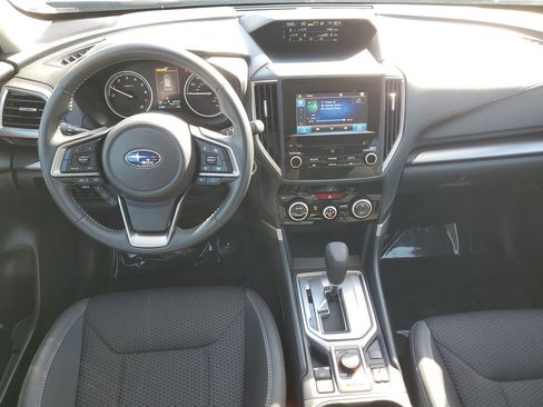 Used 2020 Subaru Forester Premium image 17