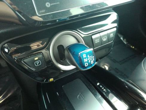 Used 2021 Toyota Prius Prime XLE image 44