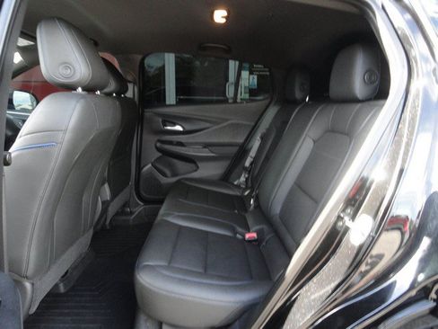 Used 2024 Buick Envista Sport Touring w/ Convenience I Package FWD image 11