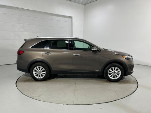 Used 2019 Kia Sorento AWD w/ LX Convenience Package image 34