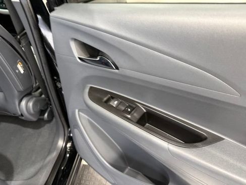 Used 2020 Chevrolet Bolt Premier w/ Infotainment Package FWD image 24