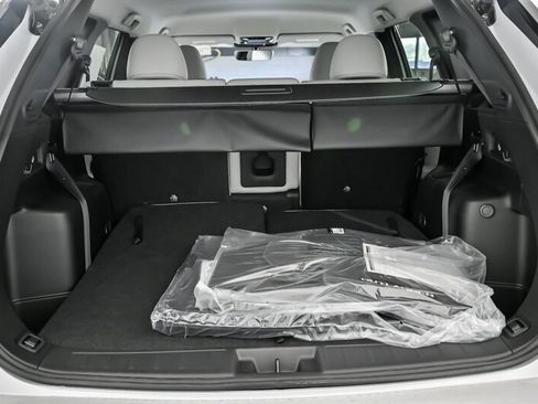 New 2025 Mitsubishi Outlander SE image 11