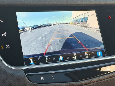 Certified 2025 Cadillac XT5 Sportv w/ Technology Package image 19