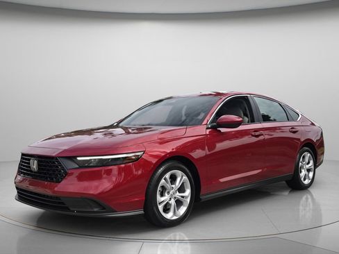 Certified 2025 Honda Accord LX image 9