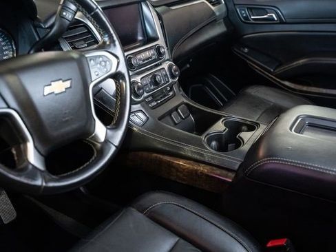 Used 2020 Chevrolet Suburban LT image 17