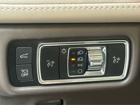 Used 2023 Lincoln Nautilus FWD image 20