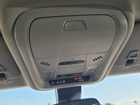 Used 2021 GMC Terrain SLT w/ Infotainment Package II FWD image 21