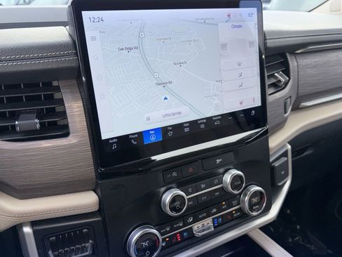 Used 2024 Ford Expedition Max Limited image 5