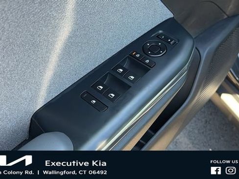 Certified 2025 Kia K4 EX FWD image 10