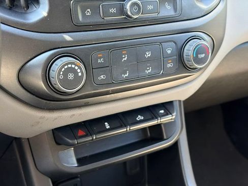 Used 2022 Chevrolet Colorado W/T w/ Custom Special Edition AWD/4WD image 14