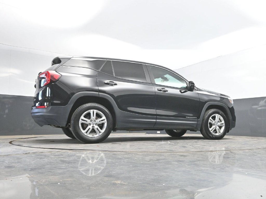 Used 2024 GMC Terrain SLE AWD/4WD image 37