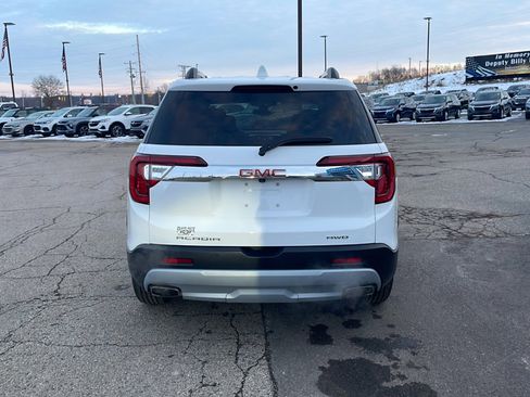 Used 2023 GMC Acadia SLE w/ Driver Convenience Package image 5