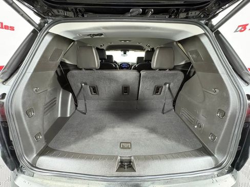 Used 2021 Chevrolet Traverse RS w/ LPO, Cargo Package FWD image 54