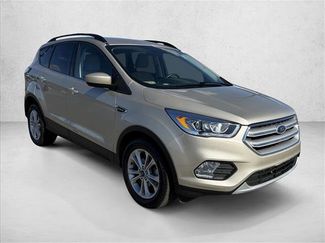 Used 2018 Ford Escape SEL video 3