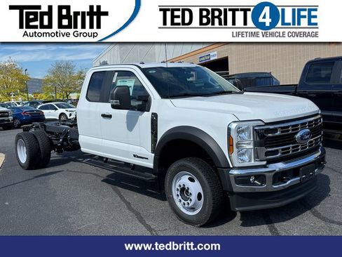 New 2025 Ford F450 XL image 1