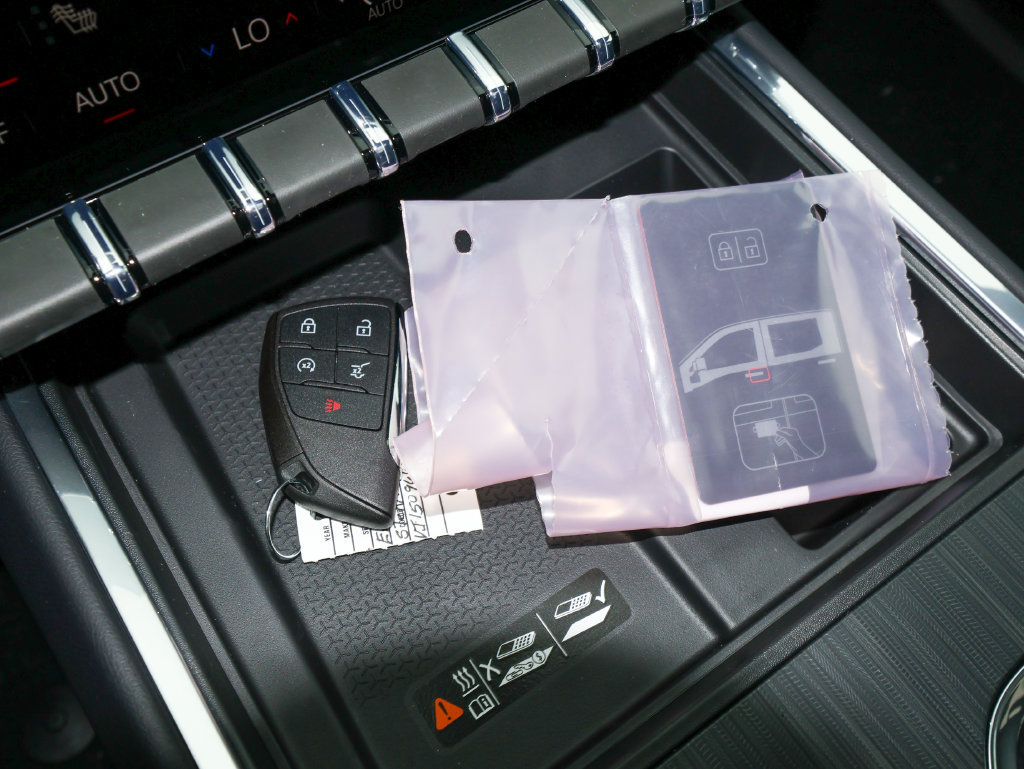 New 2027 GMC Acadia Elevation w/ Elevation Premium Package FWD image 29