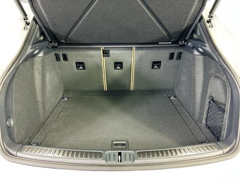 Used 2026 Porsche Macan AWD/4WD image 29