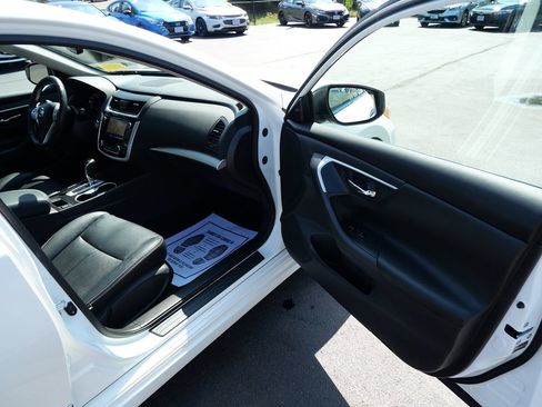 Used 2018 Nissan Altima 2.5 SV w/ 2.5 SV Technology Package FWD image 22