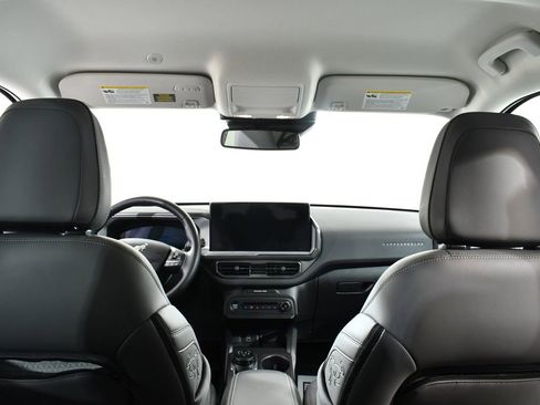 Used 2025 Ford Bronco Sport Badlands image 17