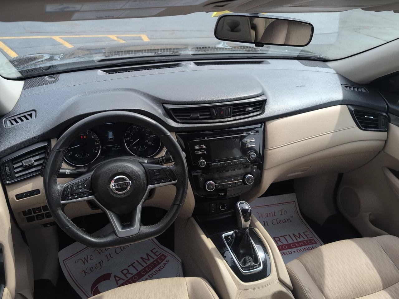 Used 2017 Nissan Rogue SV AWD/4WD image 15