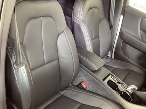 New 2025 Volvo XC40 B5 Ultra w/ Climate Package image 21