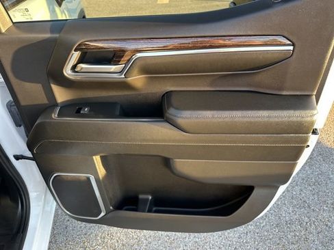 Used 2023 GMC Sierra 1500 Elevation w/ X31 Off-Road Package image 40