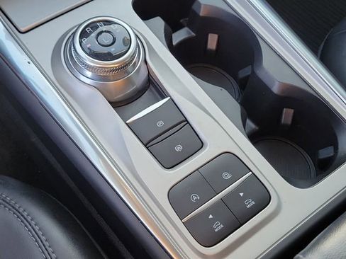 Used 2023 Ford Explorer XLT w/ Equipment Group 202A RWD image 33