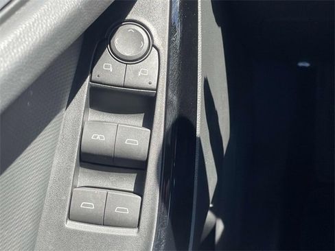 Certified 2025 Chevrolet Equinox LT w/ Convenience Package II image 25