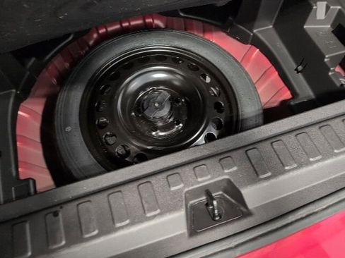 Used 2024 Chevrolet Equinox LT w/ LPO, Floor Liner Package FWD image 21