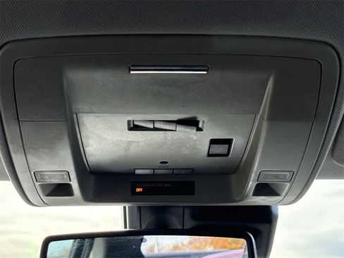 Used 2017 Chevrolet Silverado 1500 High Country image 20