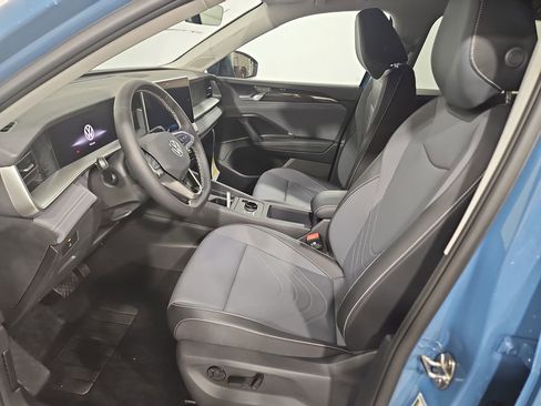 New 2026 Volkswagen Tiguan SE AWD/4WD image 9